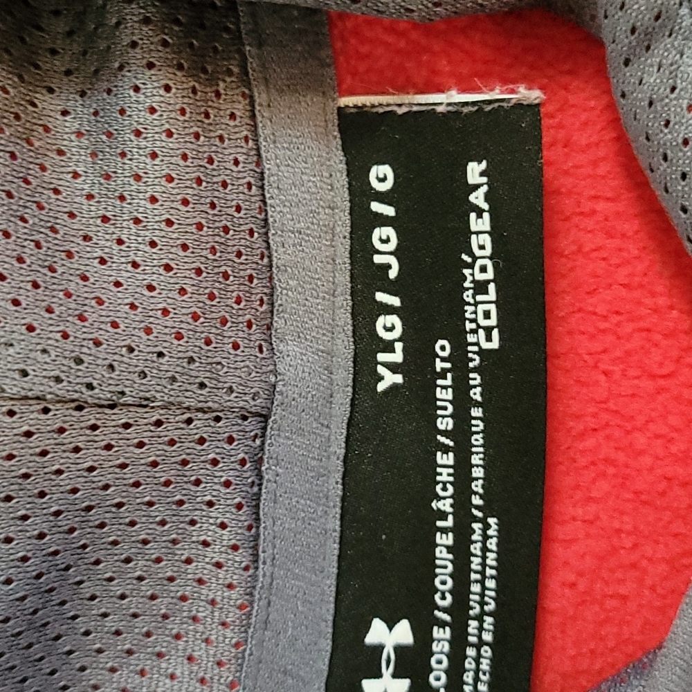 Boys Under Armour hoodie - Picture 6 of 7